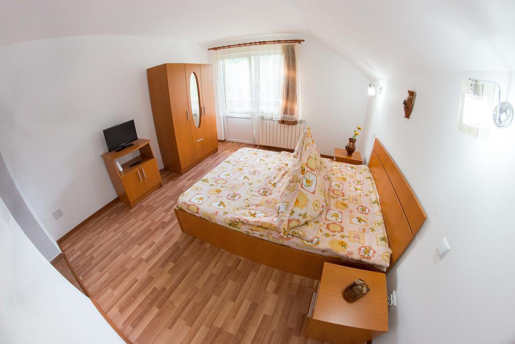 Casa Andreea Hotell Sucevita Exteriör bild