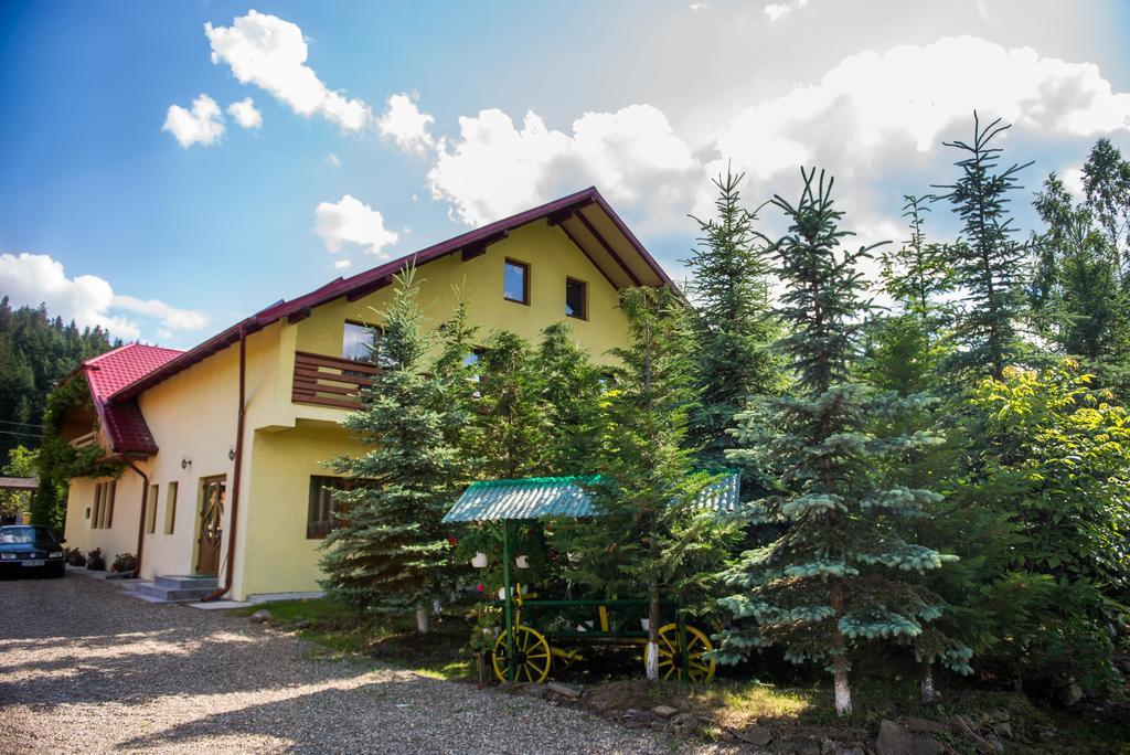 Casa Andreea Hotell Sucevita Exteriör bild