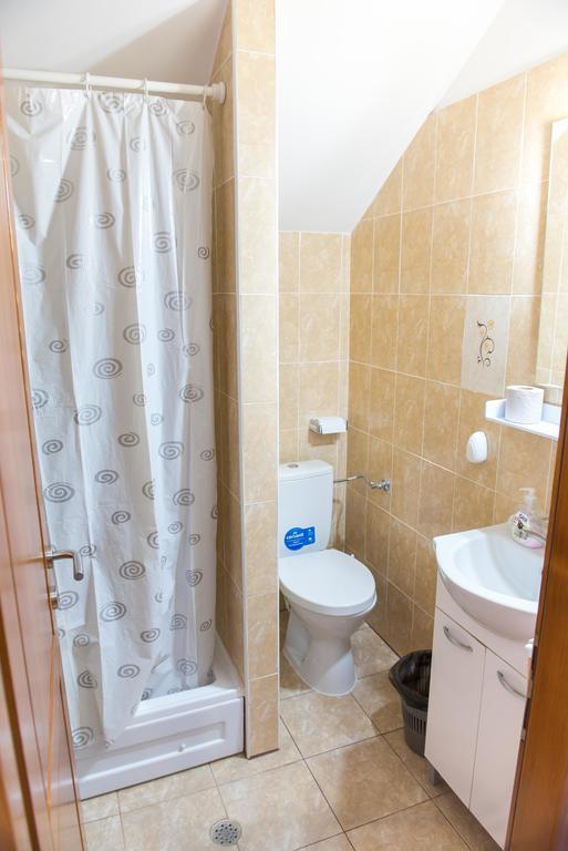 Casa Andreea Hotell Sucevita Exteriör bild