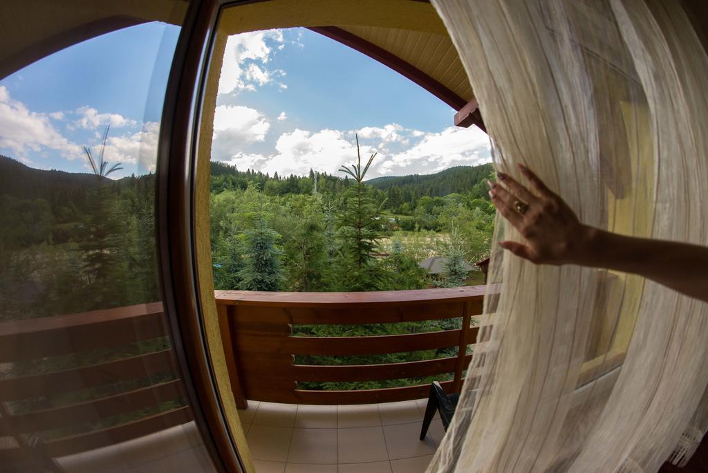 Casa Andreea Hotell Sucevita Exteriör bild